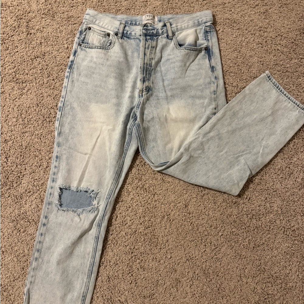 Women’s Light Blue Distressed Jeans